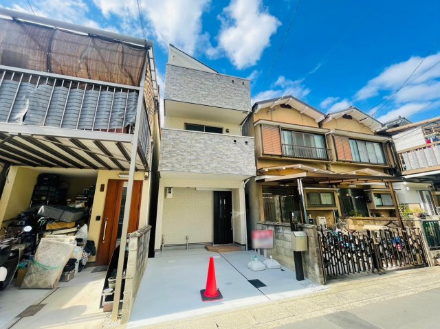 太秦中筋町の外観