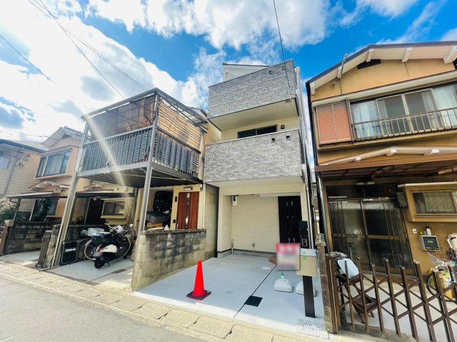 太秦中筋町の外観