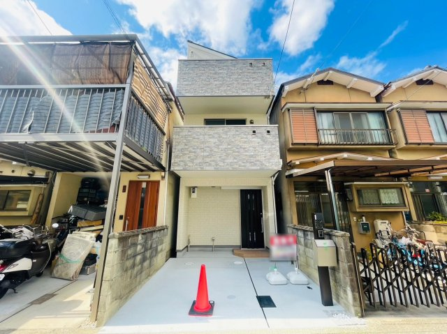 太秦中筋町の外観