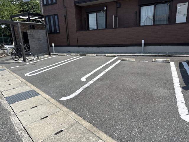 ラ・ファビュラスの駐車場