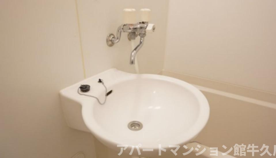 レオパレスオアシスの洗面所