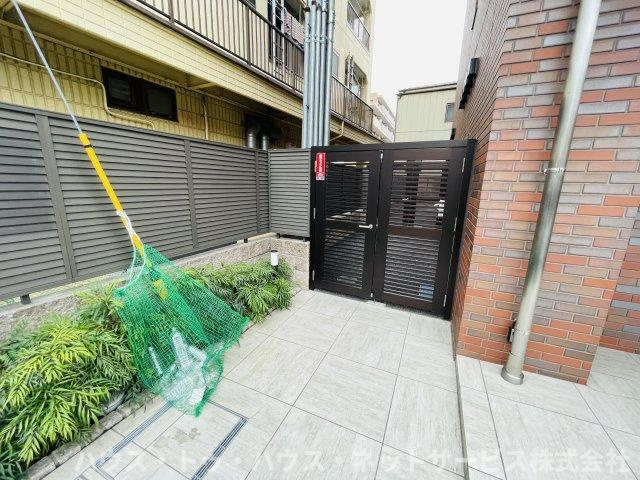 ロイヤルグレース道のエントランス