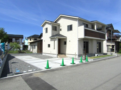 【駐車場】 | ブルーミングガーデン南アルプス市清水　1号棟 | 駐車スペースもあります