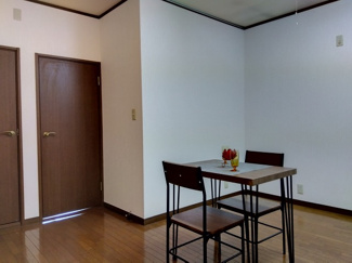 【居間・リビング】 | 美浜レジデンス | ＤＫ８帖