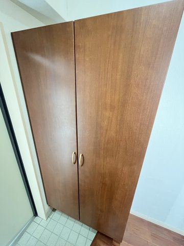 【玄関】 | フォーエス保田窪 | 別部屋の写真の為現況優先とさせて頂きます。