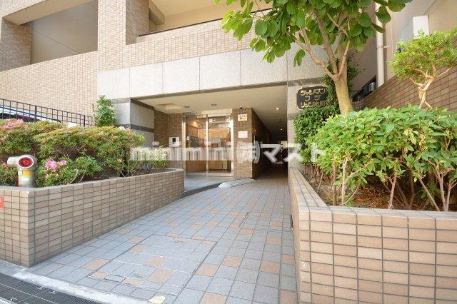 シャルマンフジリッツ本町のエントランス