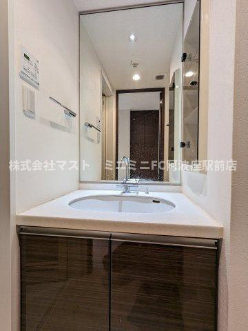 S-RESIDENCE福島Luxeの洗面所