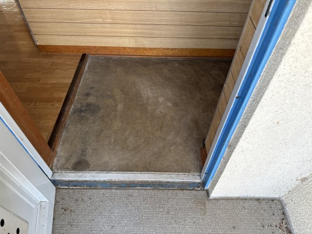 コーポ井上の玄関