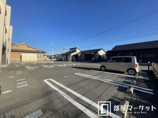 【駐車場】