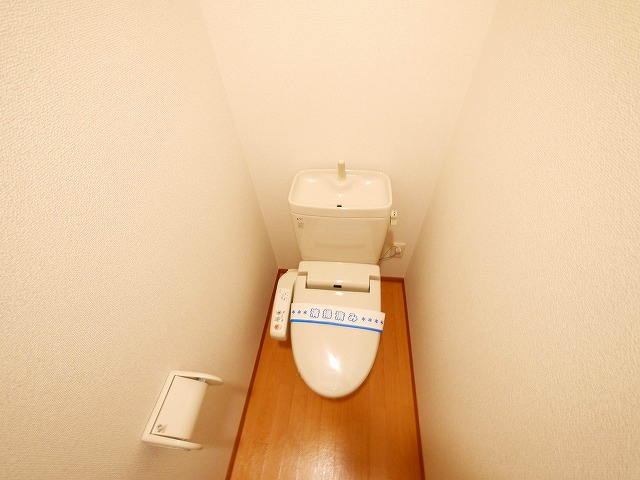 エクセレント天理のトイレ|ゆったりとした空間のトイレです