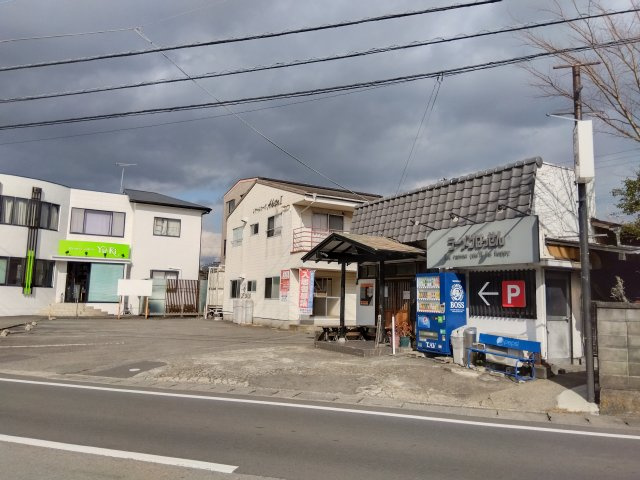 レアールコーポAKITAⅡ　田方郡函南町塚本の外観|南側が道路に接しているので陽当たり良好です。
