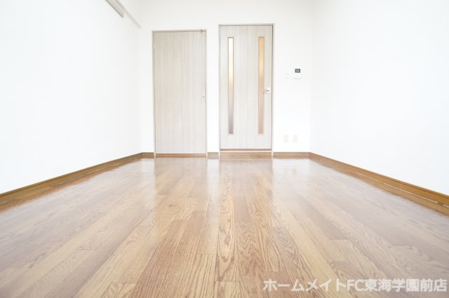 熊本市西区池田４丁目の賃貸マンションの居間・リビング