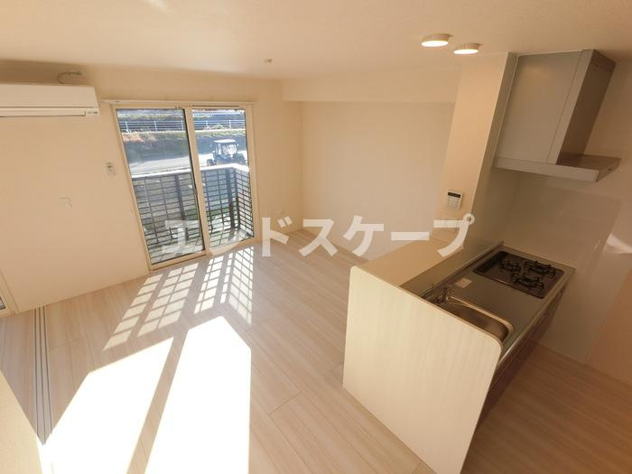 ブルージュの居間・リビング|高崎、前橋、伊勢崎エリアのお部屋探しはエンドスケープまで！お客様の理想お聞かせ下さい♪