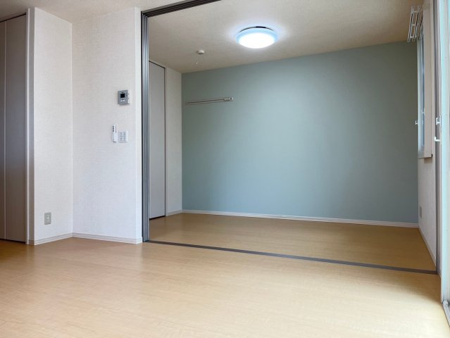 ドゥ ボナール岩船の洋室