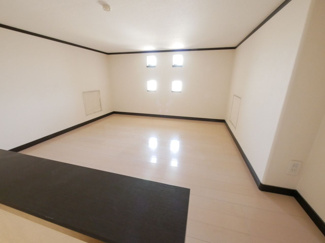 【収納】 | 甲斐市西八幡 平成23年築クレバリーホーム施工の家 3方角地 | 階段でアクセス可能なグルニエ　4.6帖サイズ
