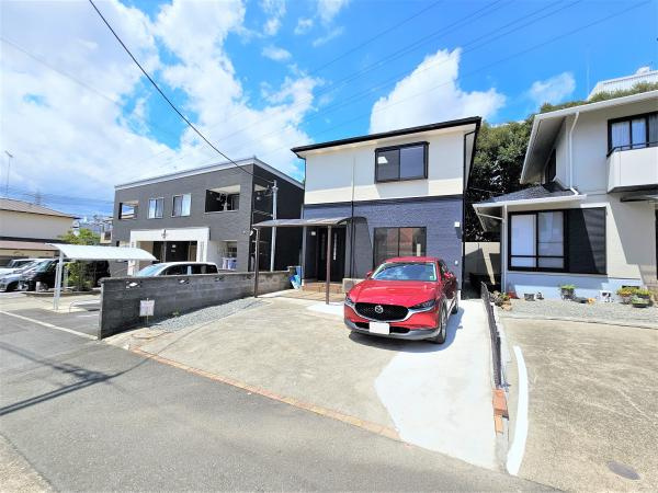 富士宮市三園平の中古一戸建の外観