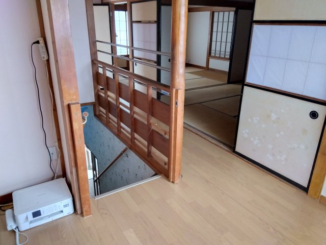 レアールマンションアキタ3　田方郡函南町畑毛の和室|明るく解放感のある室内です。