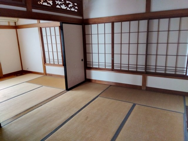 レアールマンションアキタ3　田方郡函南町畑毛の和室|2間続きの広々とした和室です。