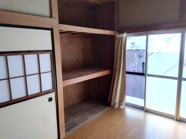 レアールマンションアキタ3　田方郡函南町畑毛の収納|荷物をしまってお部屋を広く使う事が出来ます。
