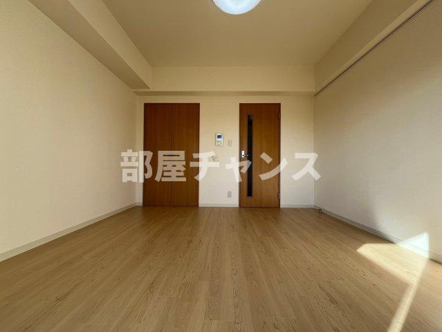 レジデンス金山スクエアの寝室|おしゃれなリビングです