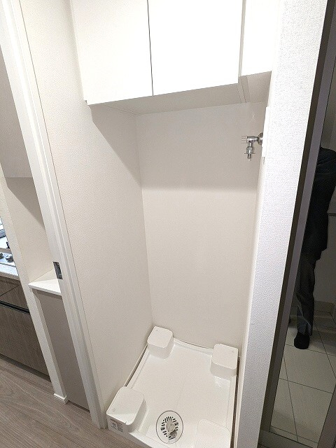 Urbanex KURAMAE RESIDENCEの設備|お手入れしやすい様に排水口を手前中央に配置し、足高の防水パンです