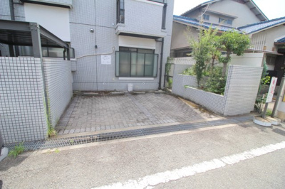 【駐車場】 | ロイヤル南桜塚