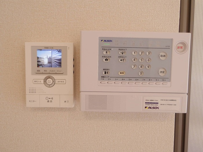 伊佐山ハイツのセキュリティ|ALSOKホームセキュリティ標準搭載・カラーモニター付インターホン（録画機能付）