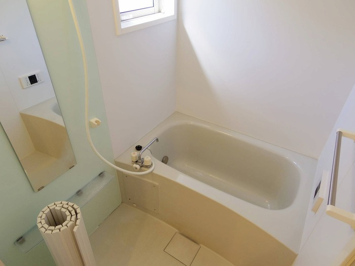 伊佐山ハイツの浴室|ユニットバス（小窓付）