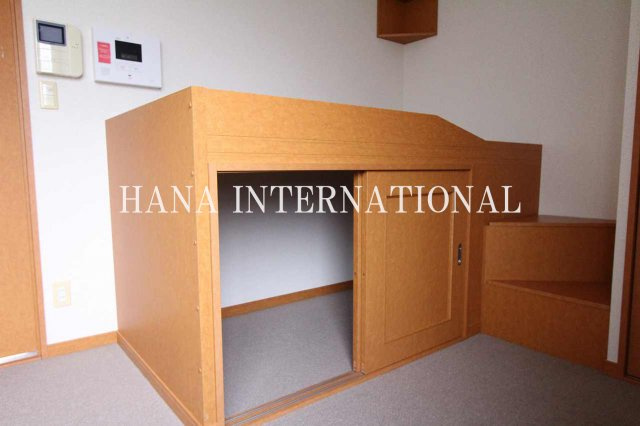 レオパレスシルフィの居間・リビング