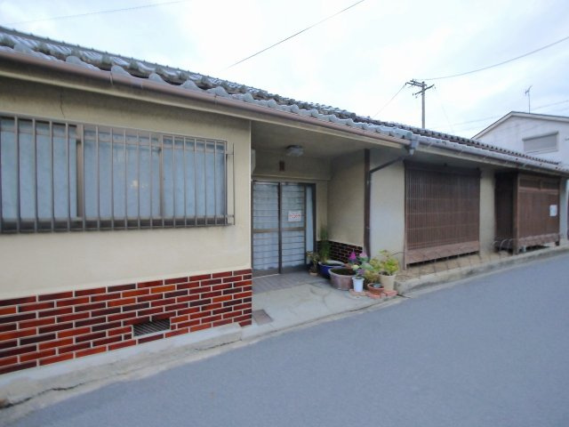 柳本駅前貸事務所貸店舗の玄関