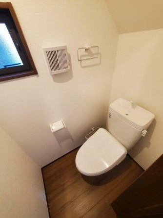 府中市住吉町２丁目のテラスのトイレ
