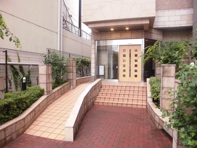 ライオンズステーションプラザ西大島のエントランス