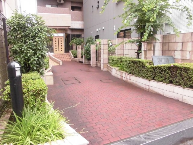 ライオンズステーションプラザ西大島のエントランス