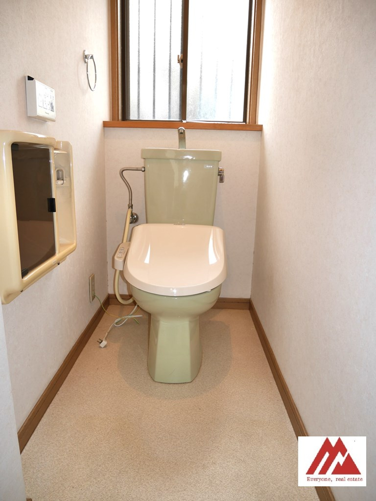 小郡市三国ヶ丘3丁目　中古戸建のトイレ