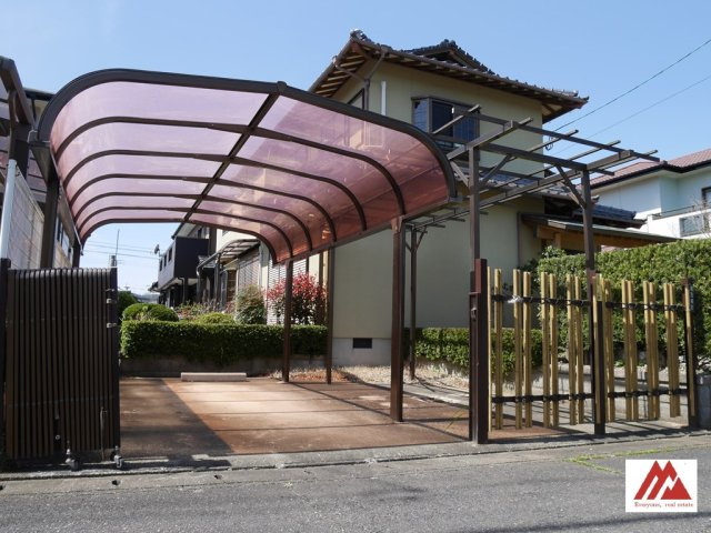 小郡市三国ヶ丘3丁目　中古戸建の駐車場