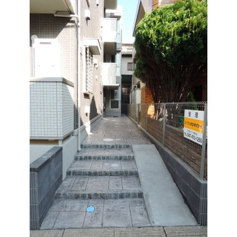 ルーブルのエントランス