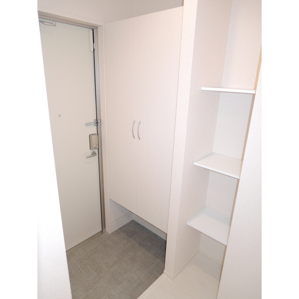 ルーブルの玄関