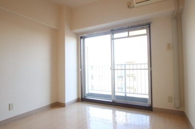 南東向きで明るいお部屋です。