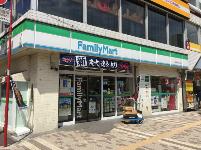 ファミリーマート武蔵境駅北口店まで140ｍ