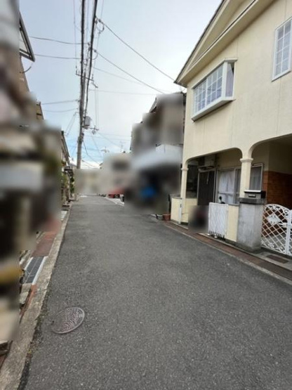 【前面道路含む現地写真】