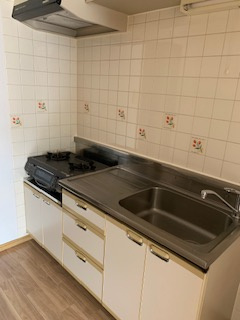 ハイツヤマダのキッチン|お料理しやすいキッチンです