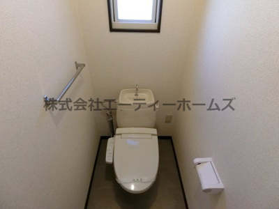 【トイレ】 | リバーサイドタウンB | コンパクトで使いやすいトイレです