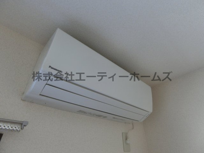 【その他】 | リバーサイドタウンB | 2Fエアコンは残置物になります