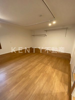 【居間・リビング】 | フェリシテ大田区中央 | こちらのリビングで趣味の時間をお楽しみください