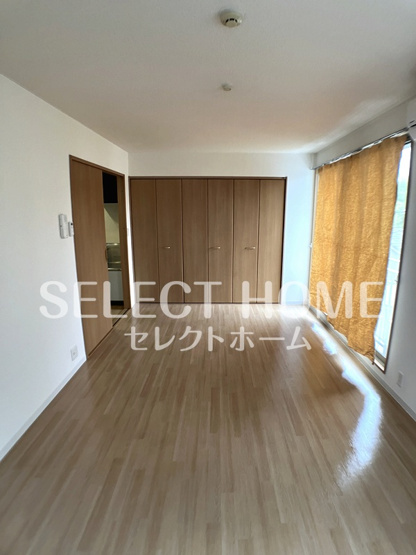 【居間・リビング】 | 第4カネイ本町ビル | ゆったり過ごせる居間です
同型タイプ