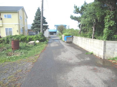 【前面道路含む現地写真】 | 能代市能代町字中川原・売地