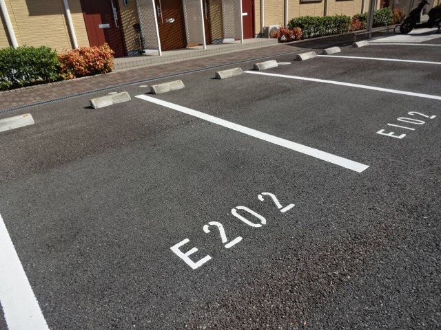 ＭＡＳＴ　ＣＯＵＲＴ加古川南　Ｅ棟の駐車場