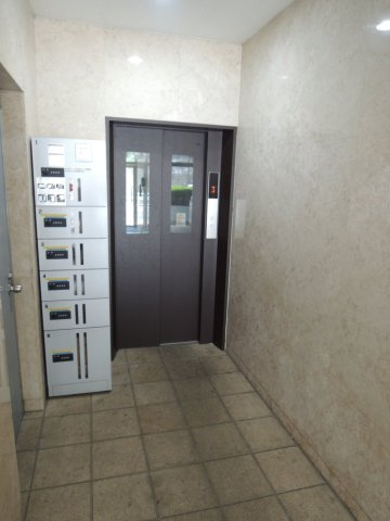 アドラブールKのその他共用部分|エレベーター・宅配ボックス完備【アドラブールK】