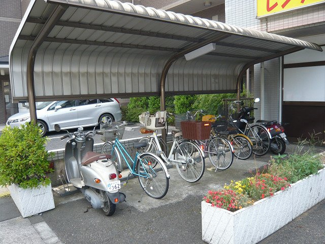 アドラブールKのその他共用部分|駐輪場あり【アドラブールK】