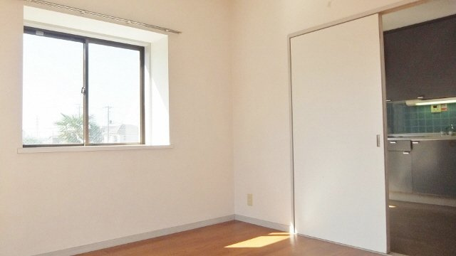 ブルースカイ原木の居間・リビング|通勤・通学に便利です